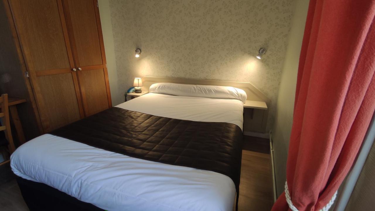 Hotel Angleterre แชร์บูร์ก อ็อง กงต็องแต็ง ภายนอก รูปภาพ
