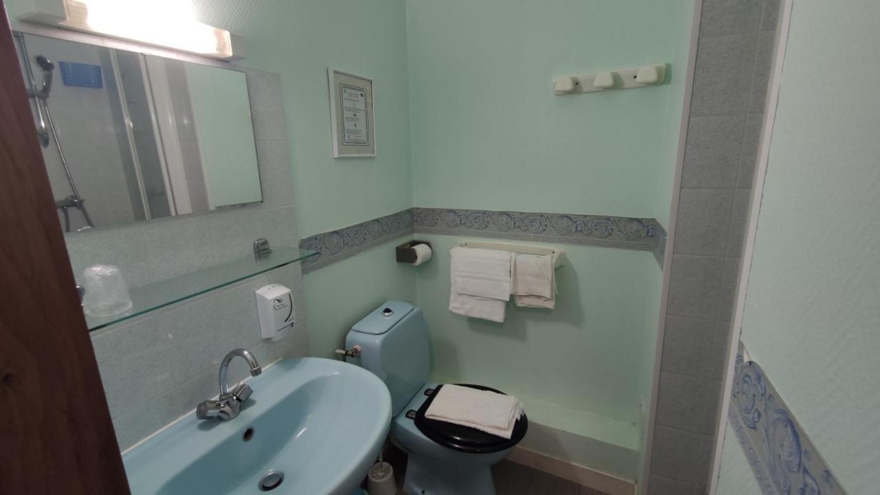 Hotel Angleterre แชร์บูร์ก อ็อง กงต็องแต็ง ภายนอก รูปภาพ