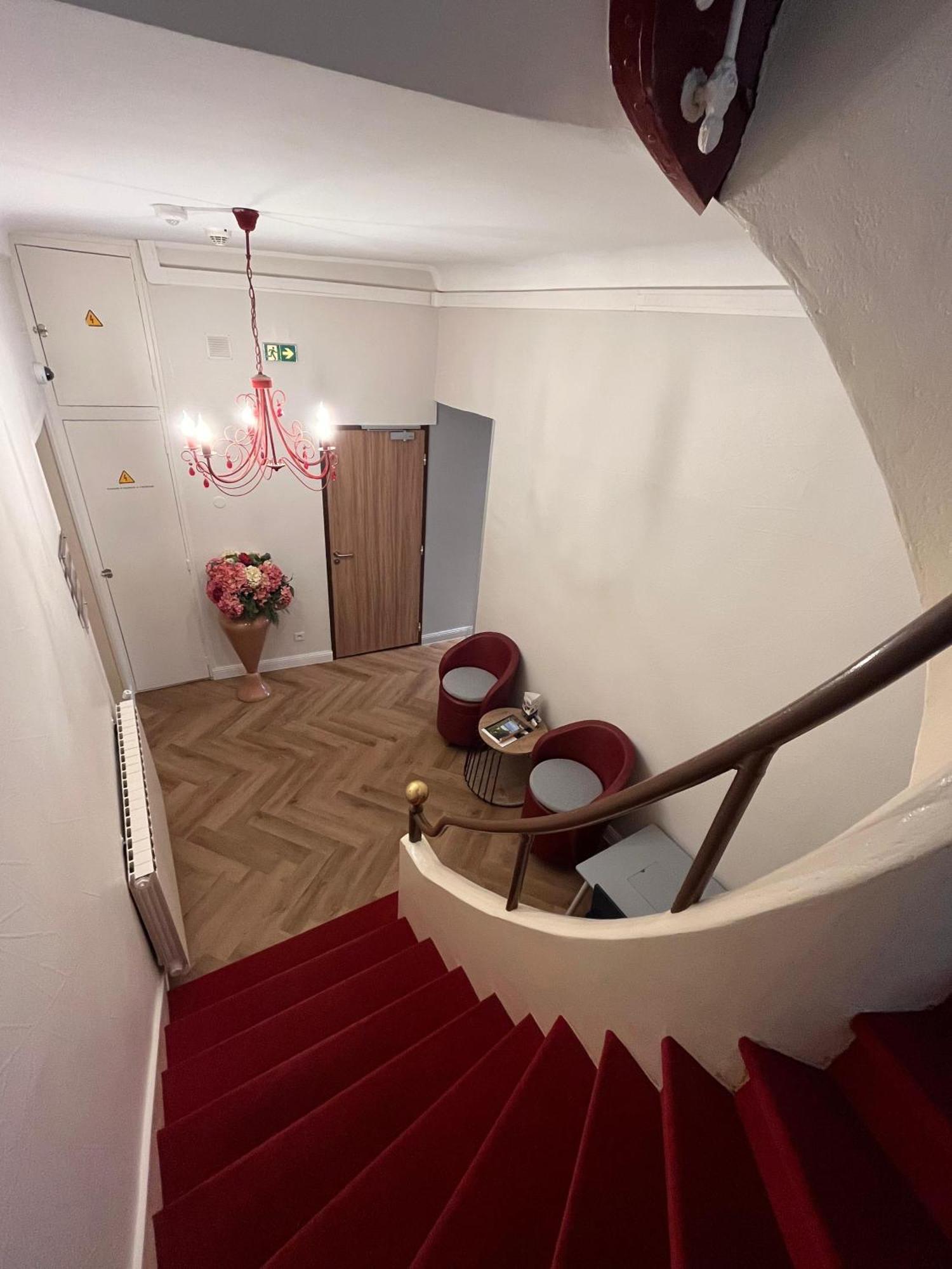Hotel Angleterre แชร์บูร์ก อ็อง กงต็องแต็ง ภายนอก รูปภาพ