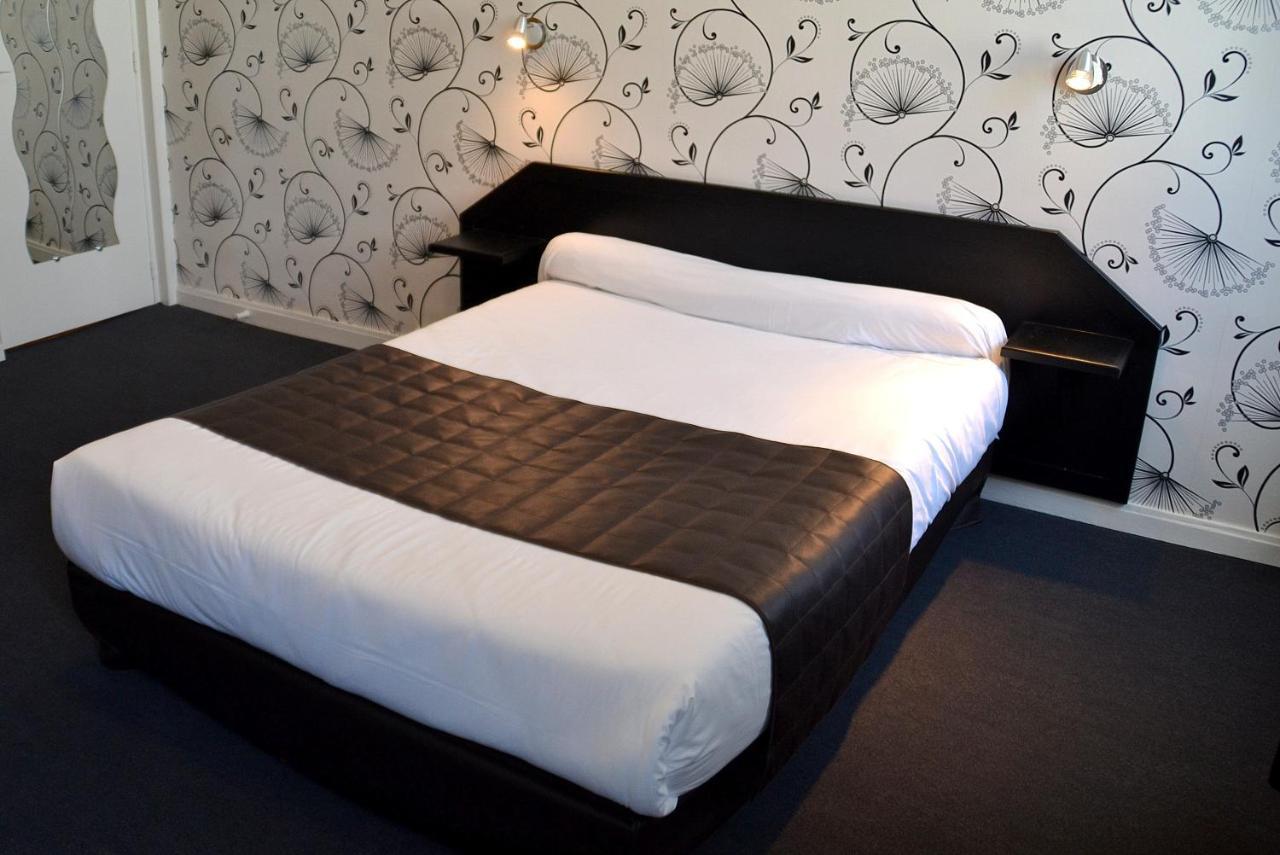 Hotel Angleterre แชร์บูร์ก อ็อง กงต็องแต็ง ภายนอก รูปภาพ